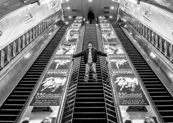 Rey Rey Rodriguez to Fashion Designers and Clothing Brands: “Bring Back Baggy Jeans!”