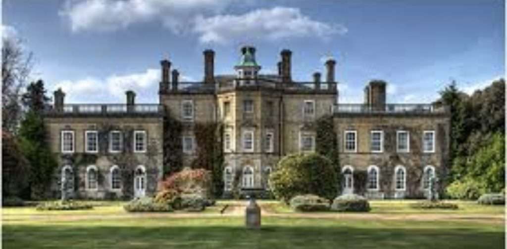 David Roper-Curzon was told stately home isn't his after all: Baron Teynham, Pylewell Park, Harry Roper-Curzon