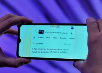 News media trends for 2025: AI threats, Google search decline and subs slowdown